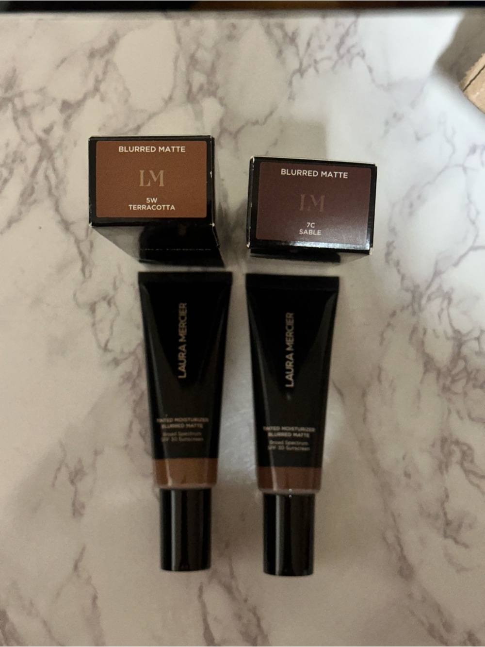 laura mercier Blurred Matte Tinted Moisturizer - Terracotta & Sable